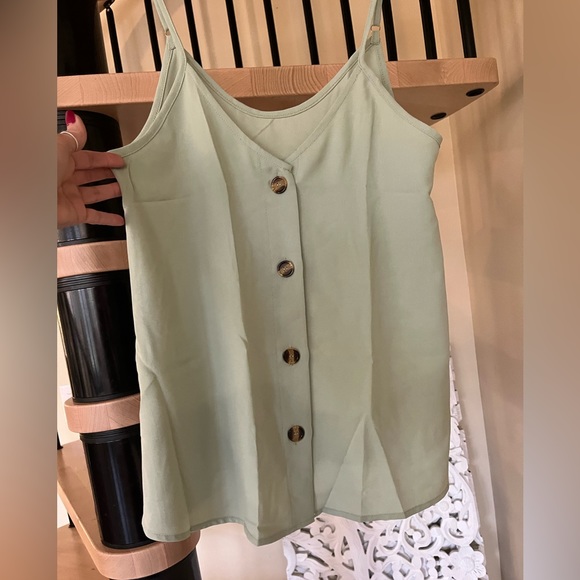 NWOT Button Down Strappy Top - Picture 4 of 4